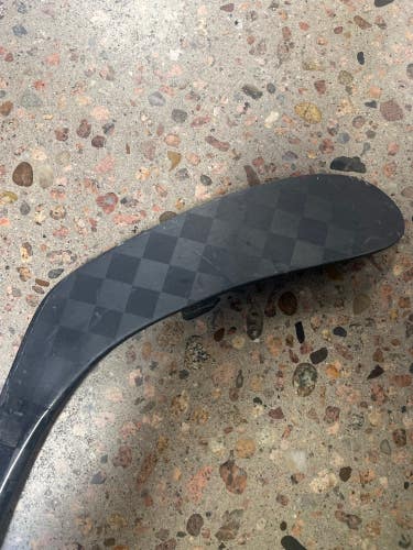 Used Bauer Vapor Hyperlite Left Hockey Stick P28