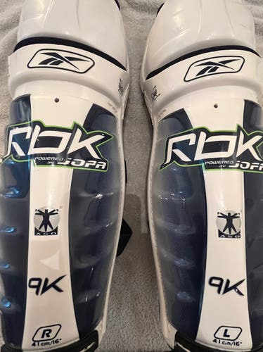 Slightly Used Rbk 9k Shinpads