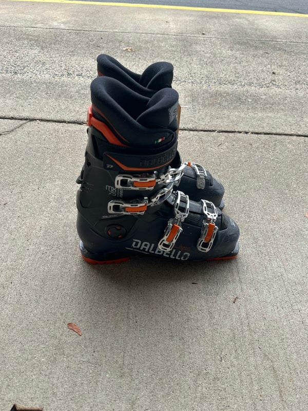 Ski Boots Used and New on SidelineSwap