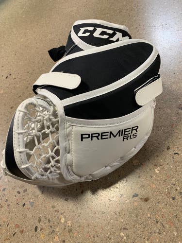 New CCM R1.5 Regular Goalie Glove