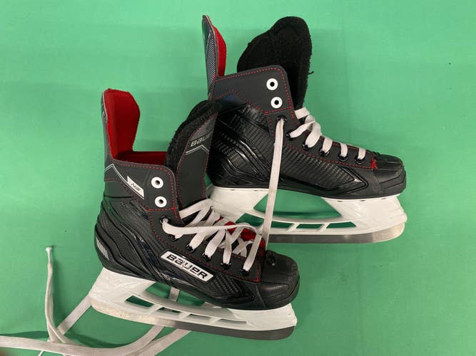 Used Junior Bauer NS Hockey Skates (Regular) - Size: 3.0