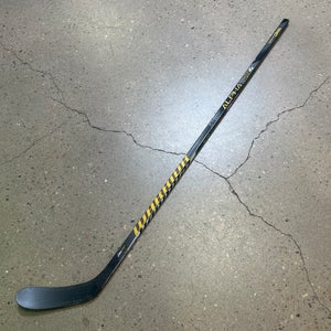Used Senior Warrior Alpha DX4 Right Hockey Stick W28