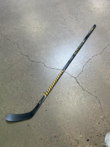 Used Senior Warrior Alpha DX4 Right Hockey Stick W28