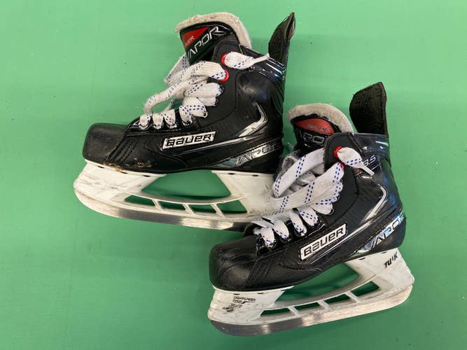 Used Junior Bauer Vapor X3.5 Hockey Skates (Regular) - Size: 2.0