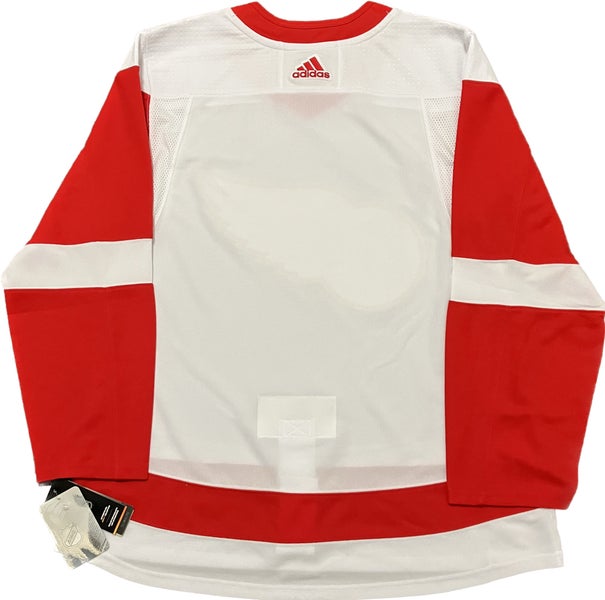 NHL Adidas Nashville Predators Hockey Jersey Size 52 NWT