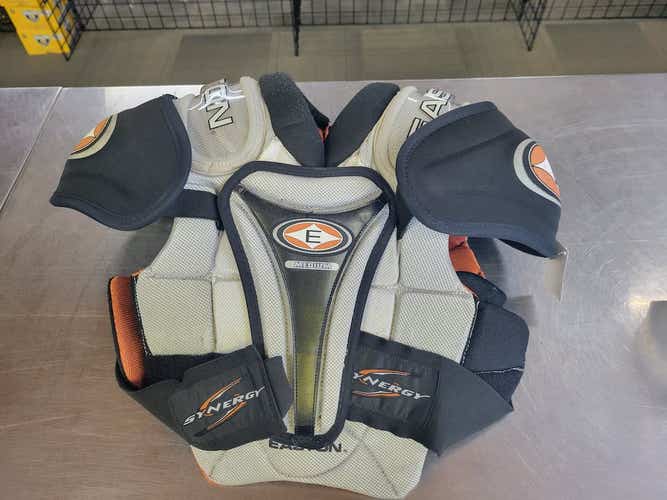 Used Easton Synergy Md Hockey Shoulder Pads