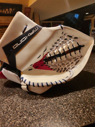 Like New! Maxond Heretic Pro Stock Goalie Glove