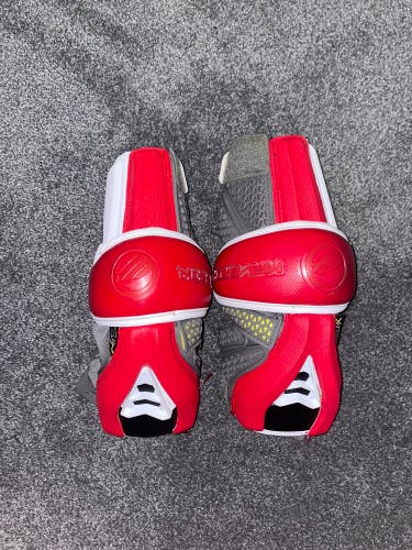 Maverik Rome Attack Guards