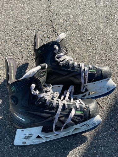 Senior Used Reebok 48K Pump Hockey Skates D&R (Regular) 9.5