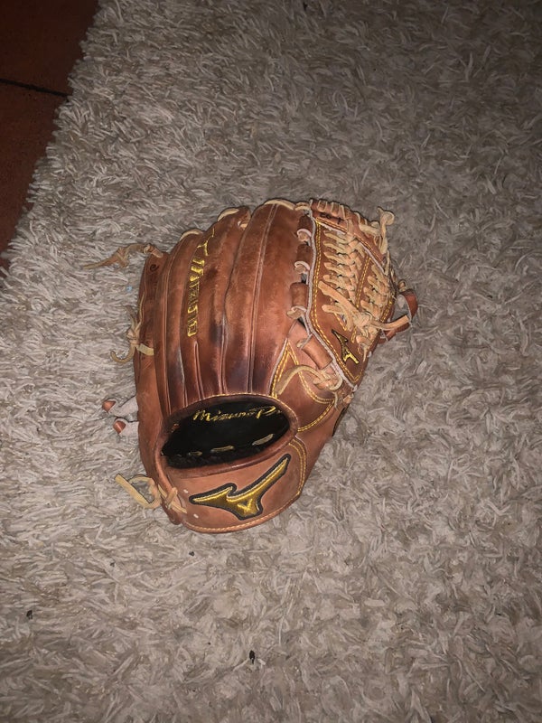 CLEARANCE Mizuno Pro Limited Baseball Glove 12.5” GMP55BK