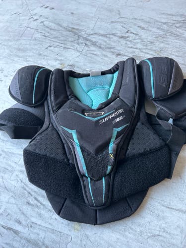 Senior Medium Bauer  Supreme S180W Women's Shoulder Pads