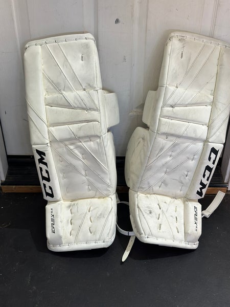 Used 26" CCM EFLEX 5.5 Goalie Leg Pads