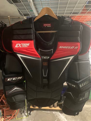 Used Large CCM Pro Stock Extreme Flex Shield II Goalie Chest Protector