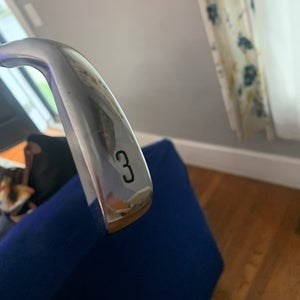 Titleist  U505 3 Iron RH Graphite Design  Tour AD DI-95