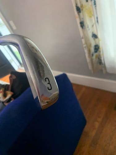 Titleist  U505 3 Iron RH Graphite Design  Tour AD DI-95
