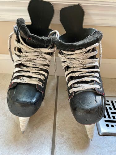 junior Bauer x500 LE hockey skates (size 2)
