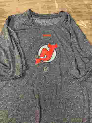 NJ Devils Reebok T Shirt