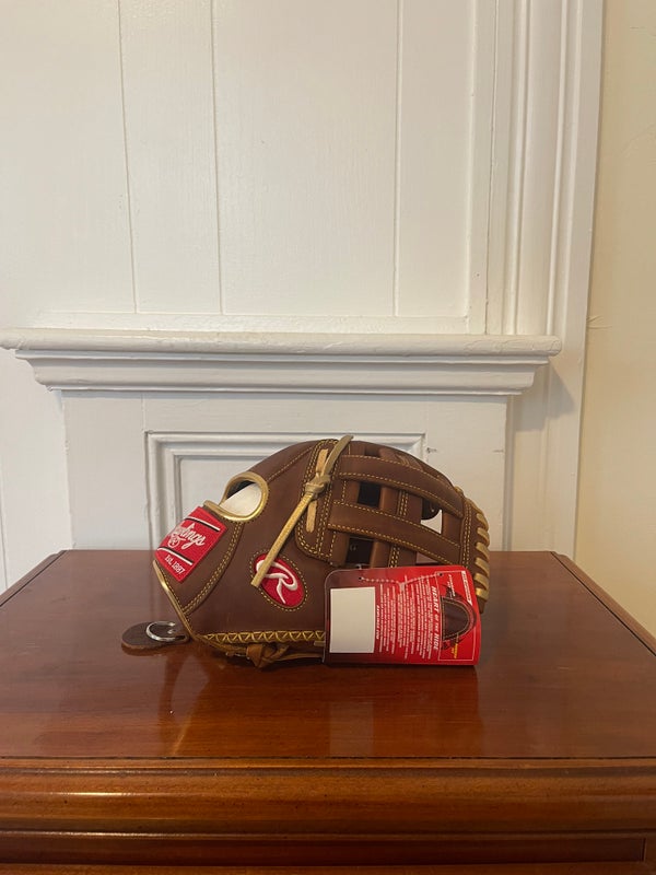 Marcus Stroman Rawlings Heart of the Hide Baseball Glove for Sale in  Bellflower, CA - OfferUp