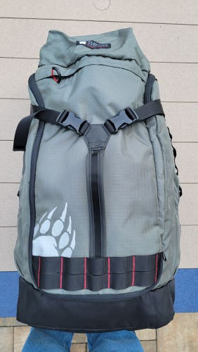 Never-used Alaskan Hardgear Hiking Backpack