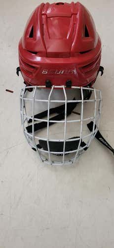 Used Medium Bauer Re-Akt 150 Helmet