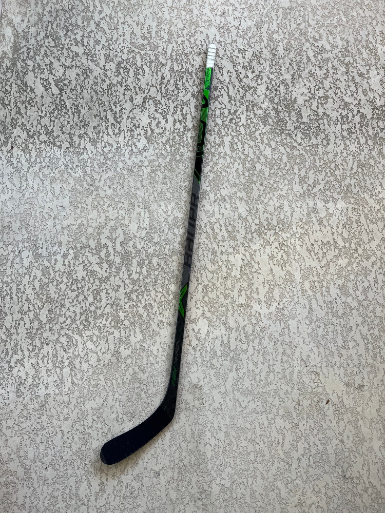 Used Senior Bauer Vapor ADV Right Hockey Stick P91A Retail
