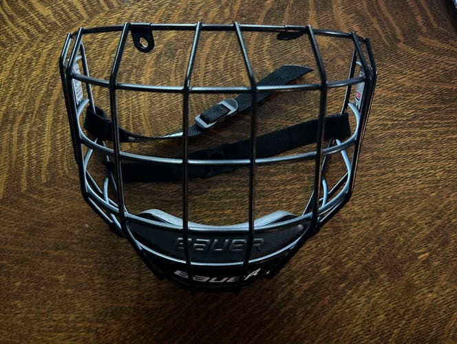 Used Senior Small Bauer Full Cage Profile II Facemask
