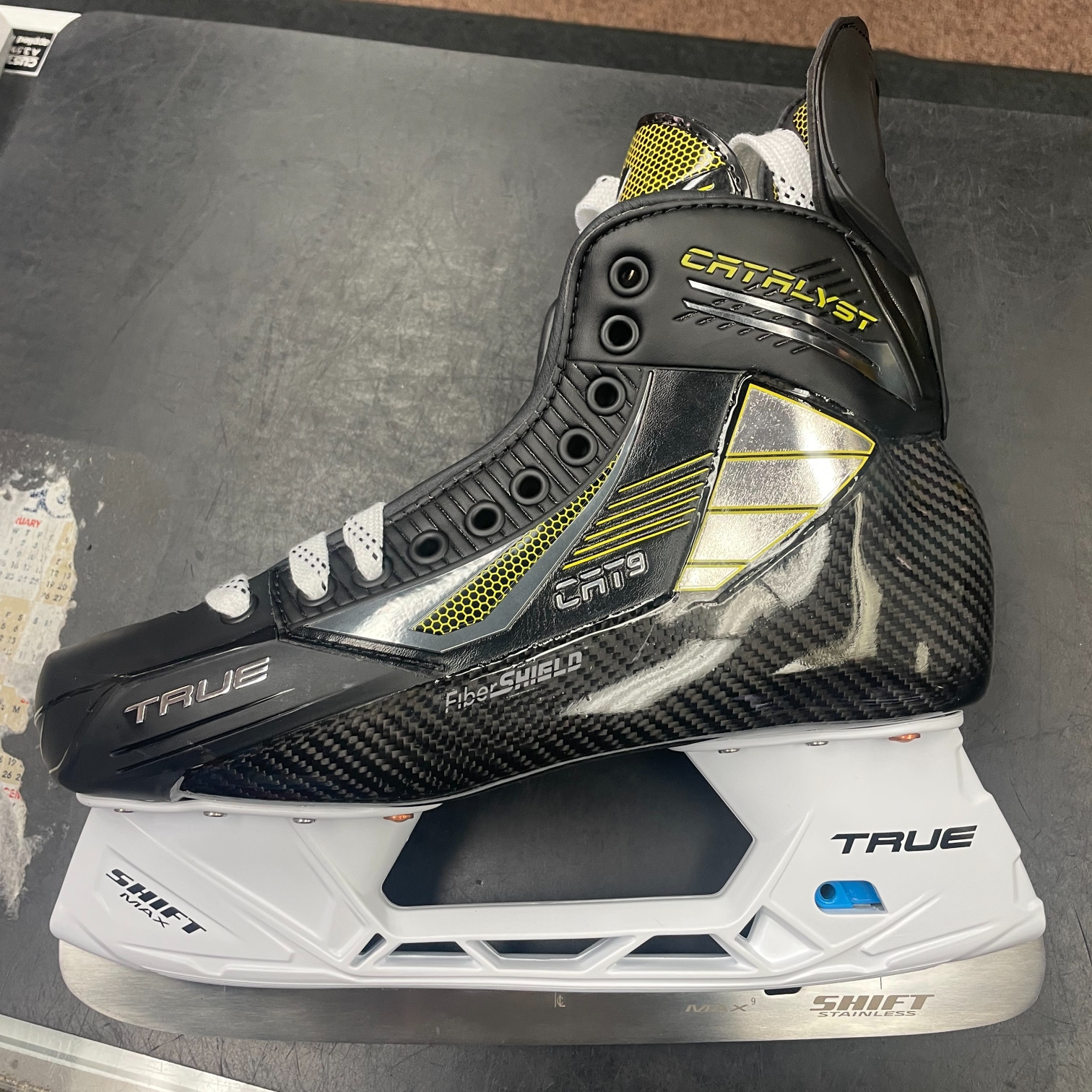 Senior New True Catalyst 9 Hockey Skates Regular Width Size 9.0