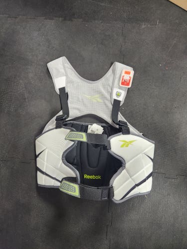 New Adult Medium Reebok Rib Pad