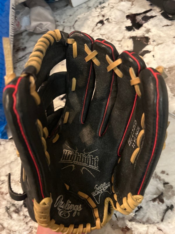 Akadema 11 Manny Ramirez Signature Youth Glove