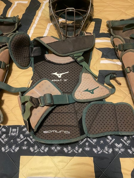 Mizuno Samurai Baseball Catchers Gear Set (Green Gold Adult)