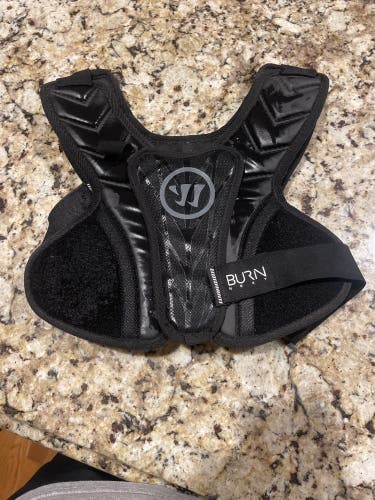 Used Medium Warrior Burn Shoulder Pads