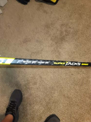 New Senior CCM Left Hand Super Tacks 9360 Hockey Stick P29