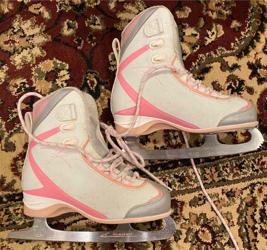 Used Riedell Size 2 Figure Skates