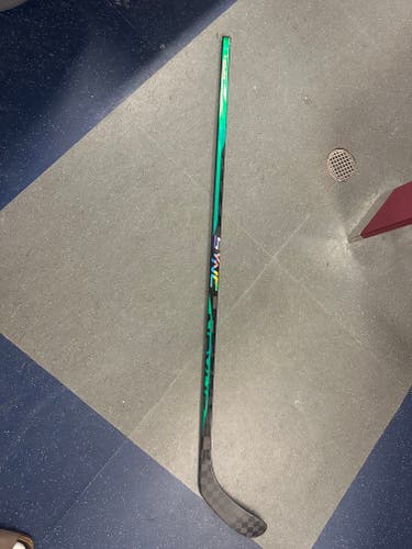 Senior New Right Handed Bauer Nexus Sync Hockey Stick P28 Pro Stock