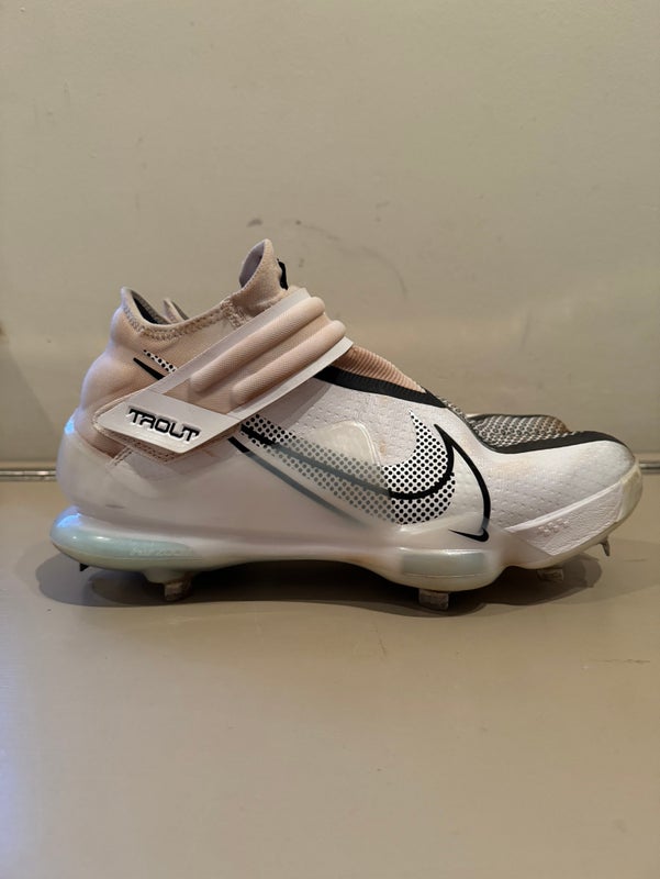 Mike Trout Autographed Nike Lunar Vapor Rainbow Trout Cleat with 2014 AS  MVP Inscription (Single Cleat)