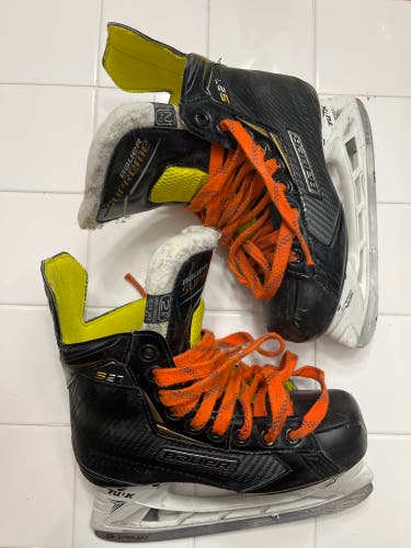 Used Bauer Regular Width   Size 2.5 Supreme S27 Hockey Skates