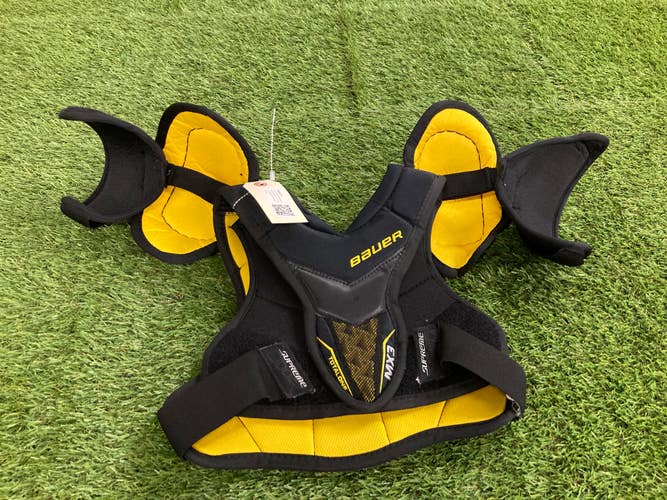 Youth Used Medium Bauer Supreme TotalOne MX3 Shoulder Pads