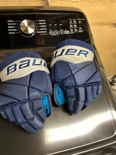 Custom Bauer Pro Team Gloves