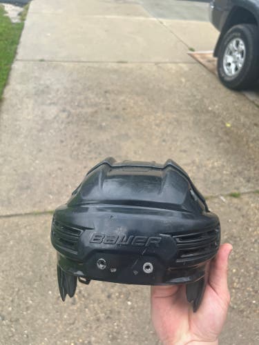 Used Medium Bauer  Re-Akt 200 Helmet