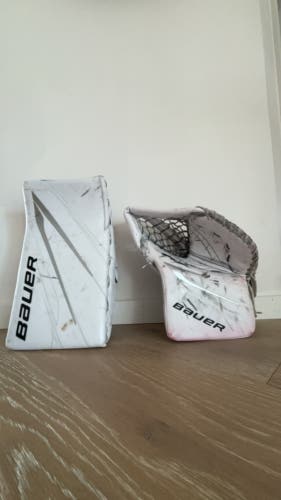 Bauer hyp2rlite goalie Glove And Blocker