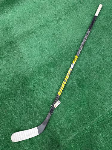 Used Senior Bauer Supreme 2S Team Right Hockey Stick P88