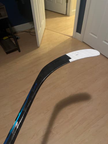 barely used Senior Bauer Left Hand Nexus Sync Hockey Stick P92 ((2-Sticks))