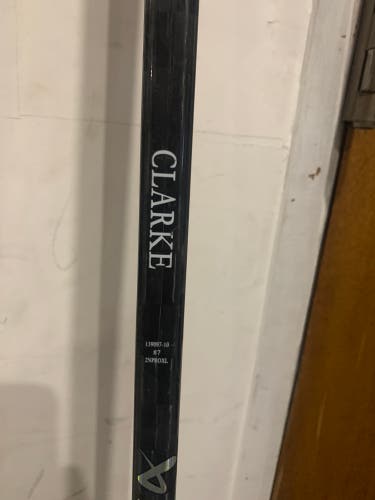 Senior Right Handed P28 Pro Stock Nexus Sync Hockey Stick