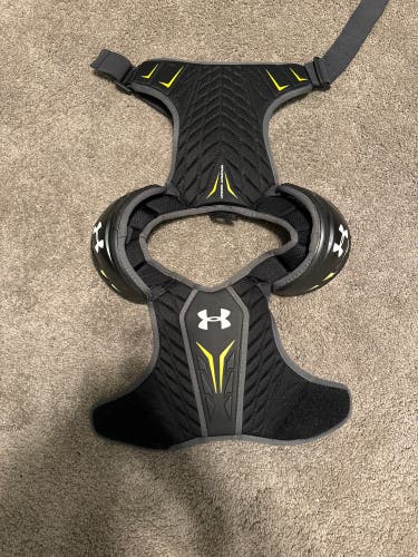 Youth Small Under Armour VFT Shoulder Pads