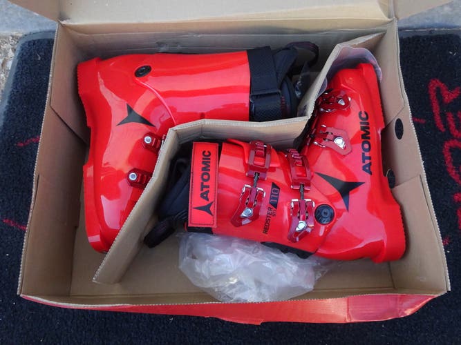 2022 Atomic Redster STI 110 Ski Boots NEW! Size 24.5