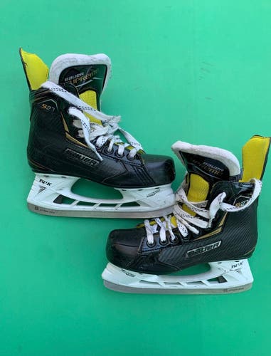 Used Junior Bauer Supreme S27 Hockey Skates (Regular) - Size: 4.0