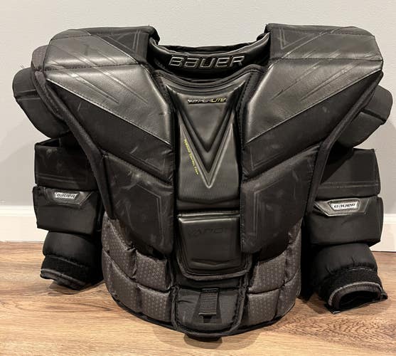 Used Small Bauer Hyperlite Goalie Chest Protector