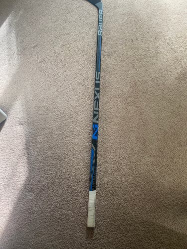 Bauer Nexus Sr Left Handed Stick