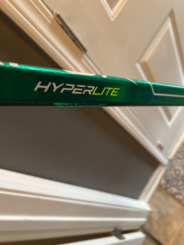 Senior Left Hand P88M  Vapor Hyperlite Hockey Stick