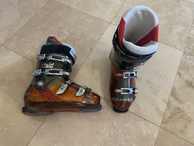 Men s Used Lange All Mountain Fluid 100 Ski Boots SidelineSwap